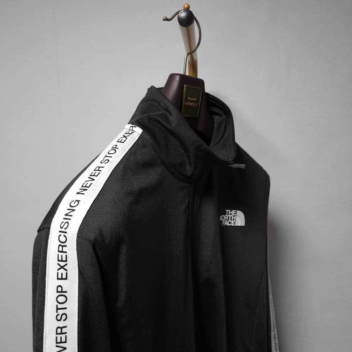 105 ) 노스페이스 남성 블랙 트랙 자켓 상품이미지3