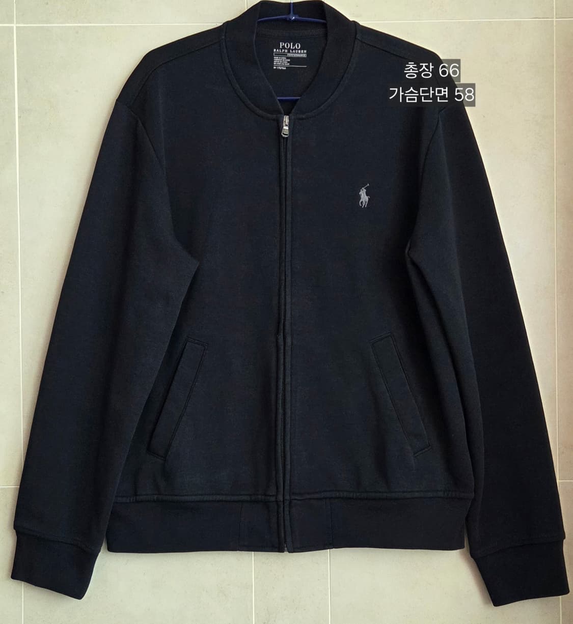 폴로 랄프로렌 블랙 블루종 코튼 집업 M
백화점제품
택포 상품이미지1