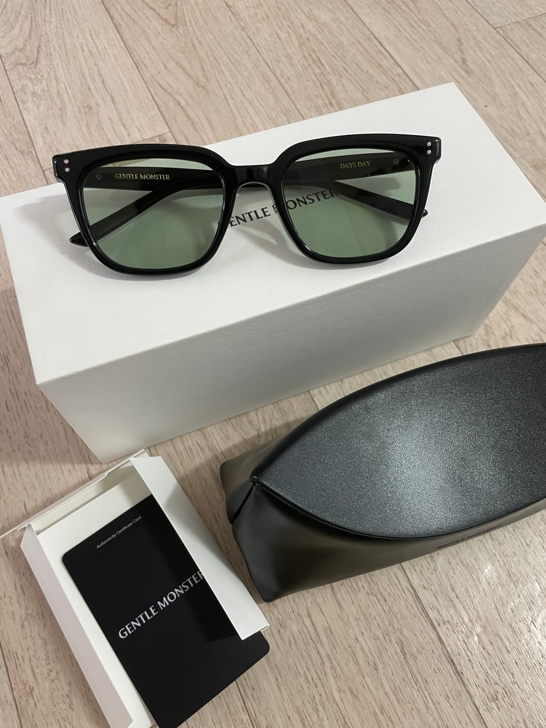 젠틀몬스터 데이즈데이 01(k) 새상품 상품이미지1