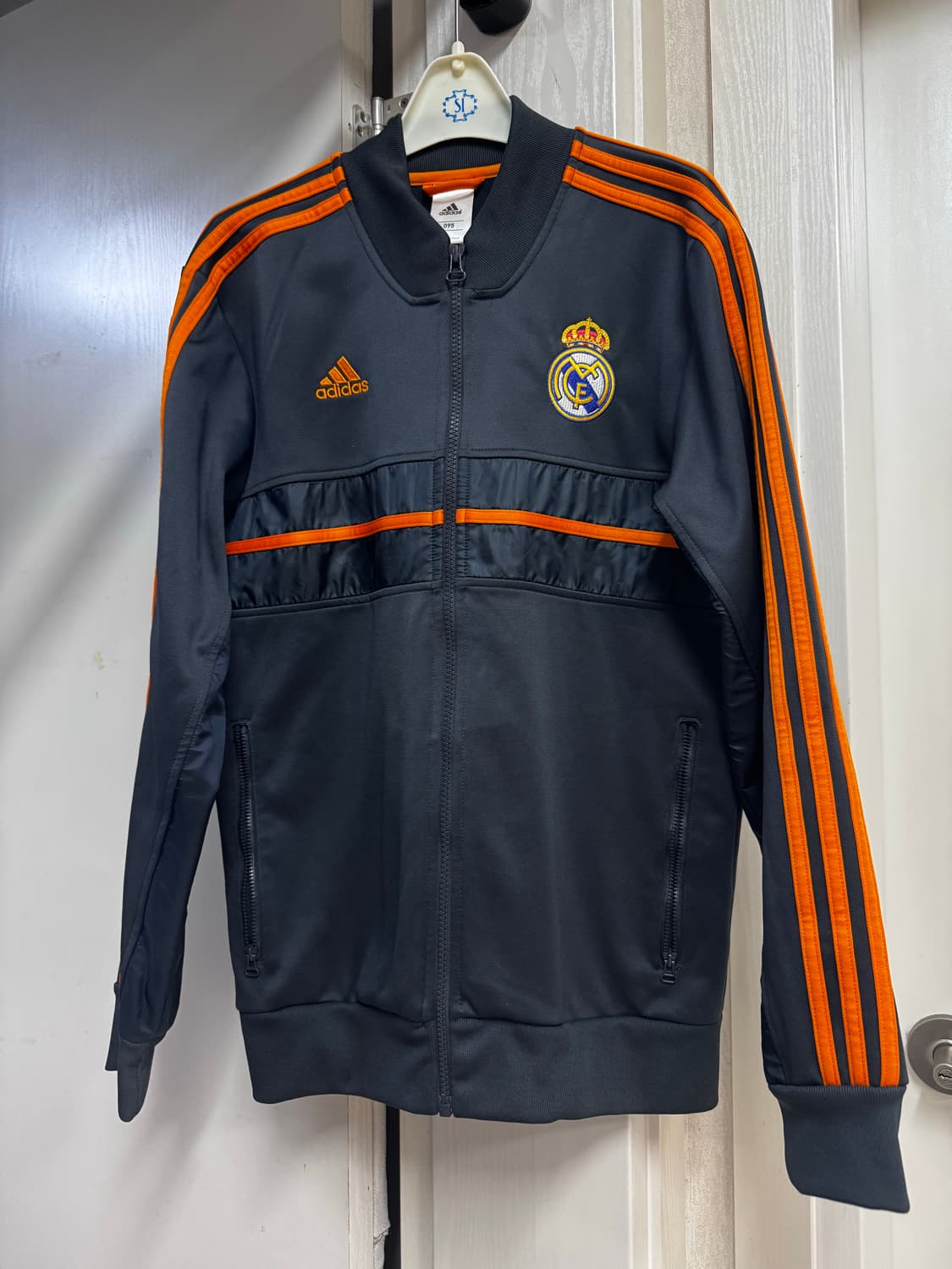 아디다스 레알마드리드 져지 트랙탑 상품이미지2