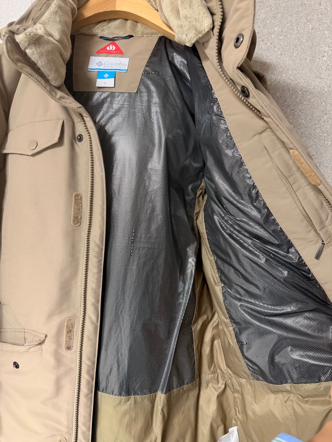 콜럼비아 구스다운 옴니히트 여성 패딩 m 드라이완료 상품이미지7