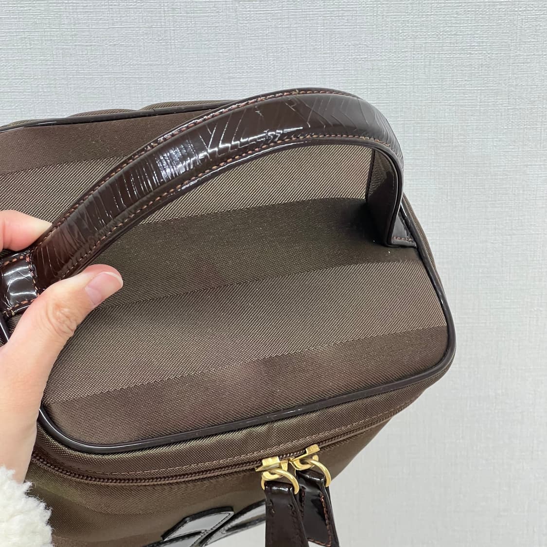 꾸레쥬 카키브라운 배니티 코스메틱백 상품이미지5