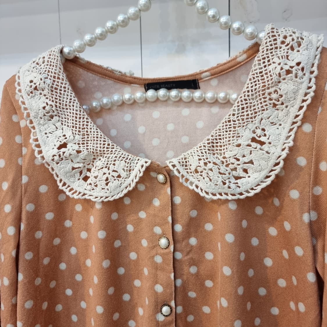 도트 레이스 카라 진주버튼 가디건티 상품이미지2