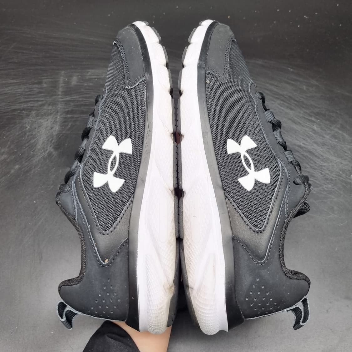 언더아머 UA차지드 어서트9 런닝화275 상품이미지5