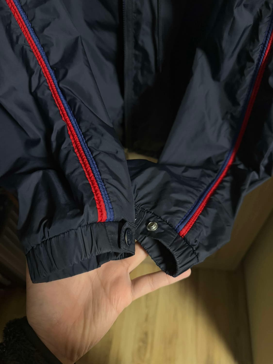 몽클레어 하타브 나일론 바람막이 네이비 4 상품이미지7