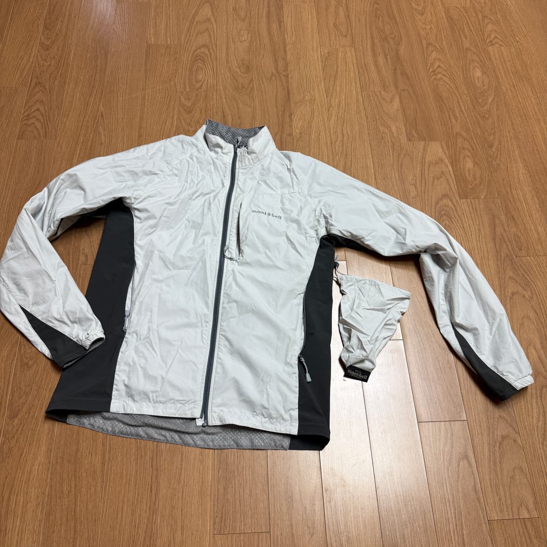 몽벨 바람막이 화이트 M사이즈 상품이미지1