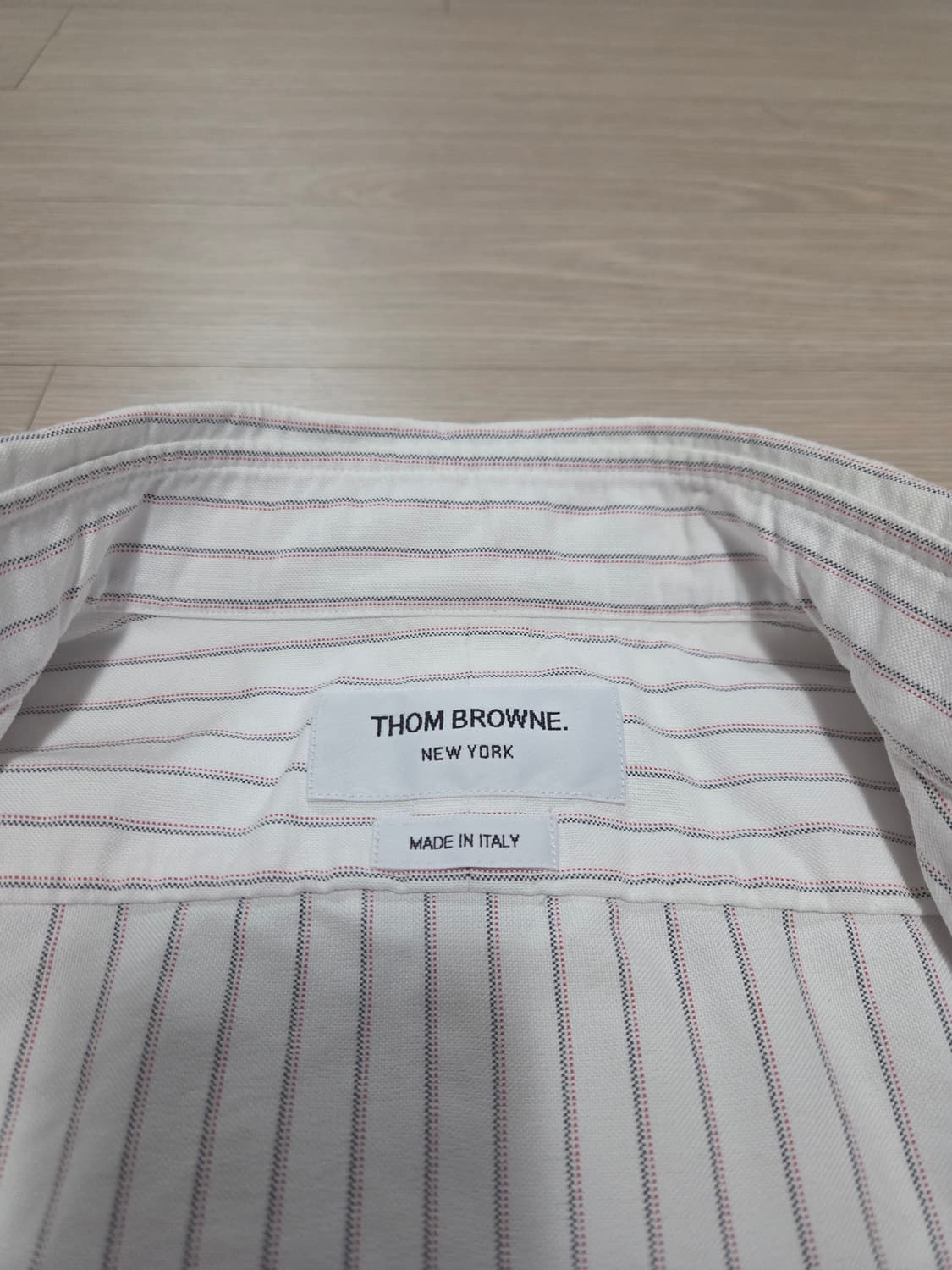 톰브라운 암밴딩 핀스트라이프 셔츠 상품이미지4