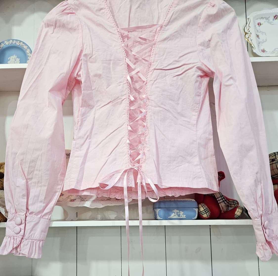 (BODYLINE) 딸기우유 프릴 레이스 블라우스 상품이미지7