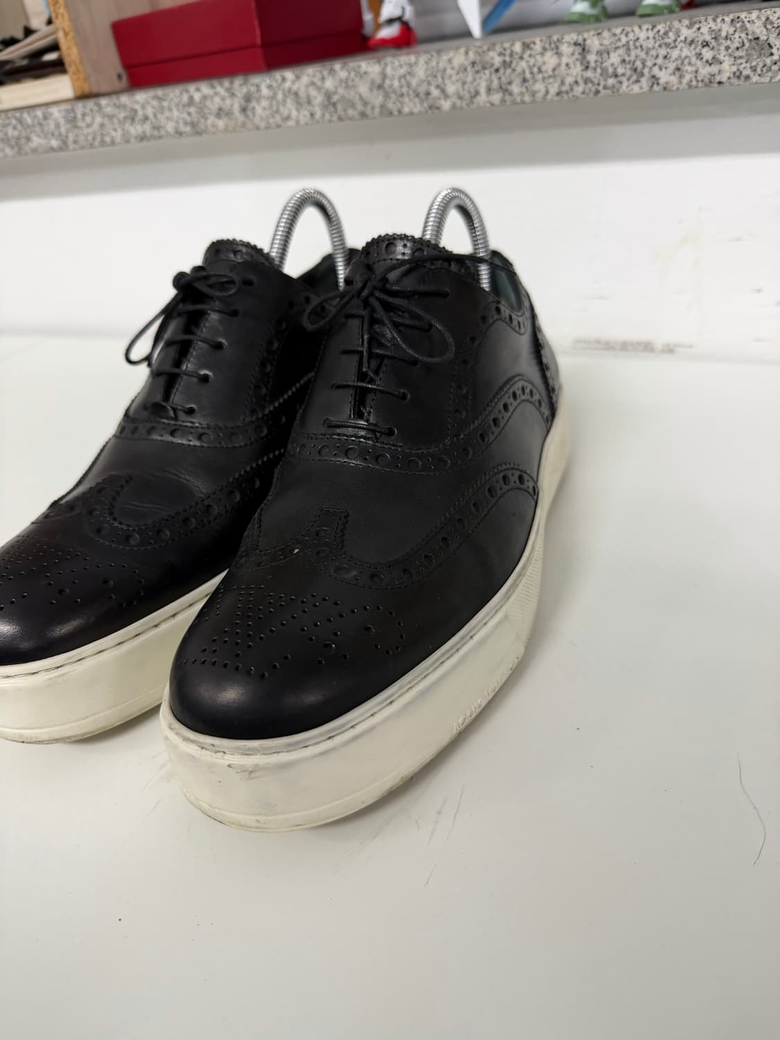 정품) 루이비통 남성 윙팁 남성 구두 스니커즈 6(255-260) 상품이미지2