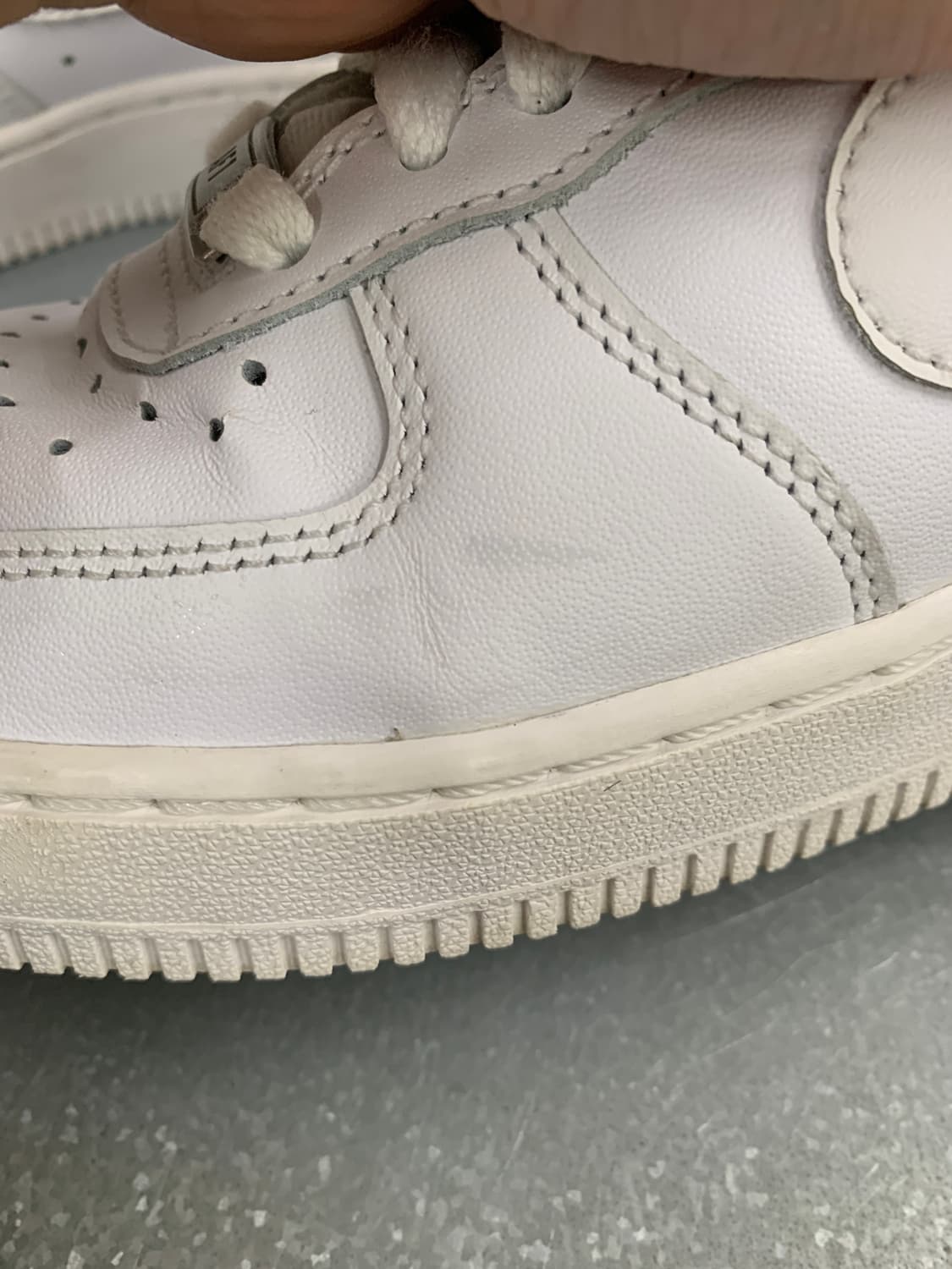 나이키 에어포스 1 로우 화이트 230 상품이미지7