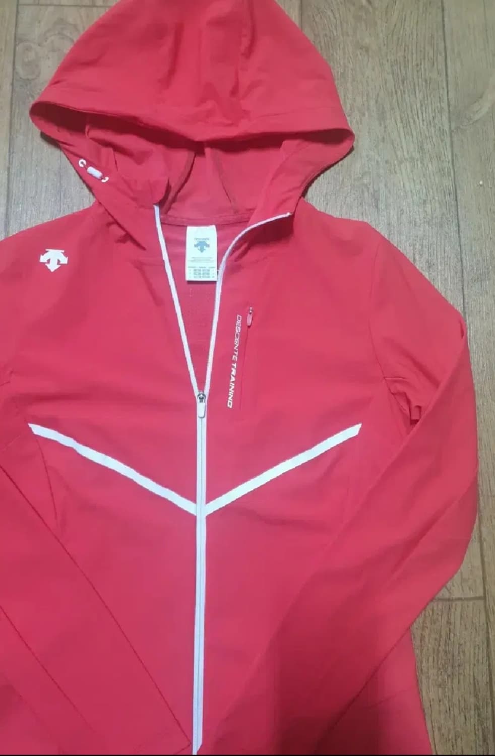 데상트 운동복 후드집업 85 사이즈입니다 상품이미지3