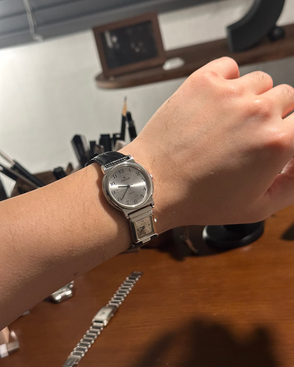 [Junghans] 융한스 빈티지 듀얼타임 시계 상품이미지10