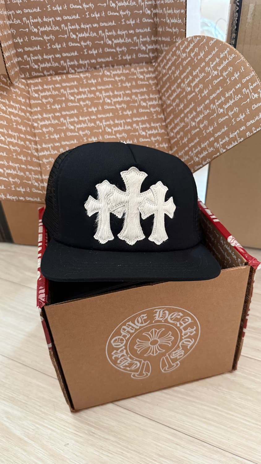 [새상품]크롬하츠 세메테리 트러커햇 블랙 카프헤어 상품이미지2