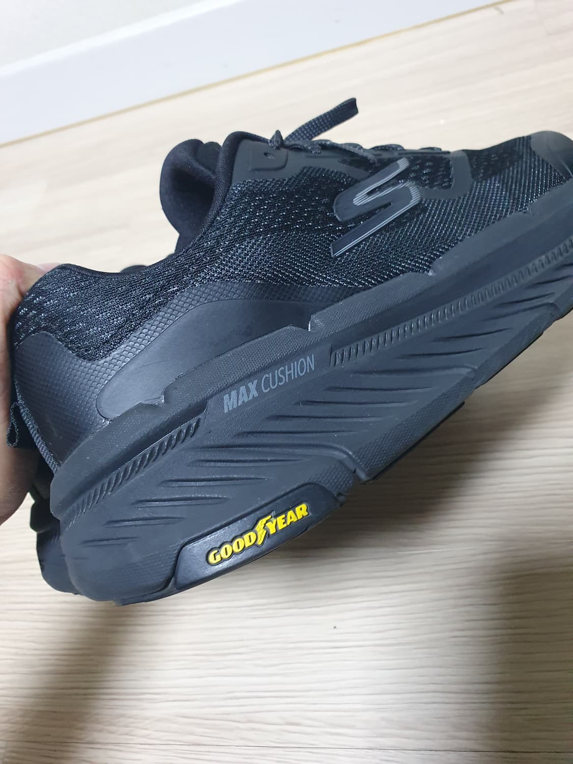 스케쳐스 맥스쿠셔닝 운동화 255 상품이미지6