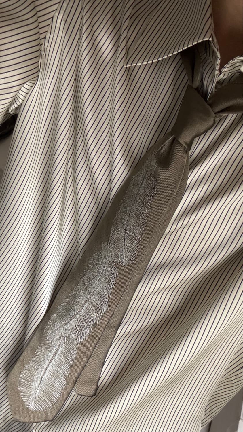 캐피탈 깃털 넥타이 상품이미지2