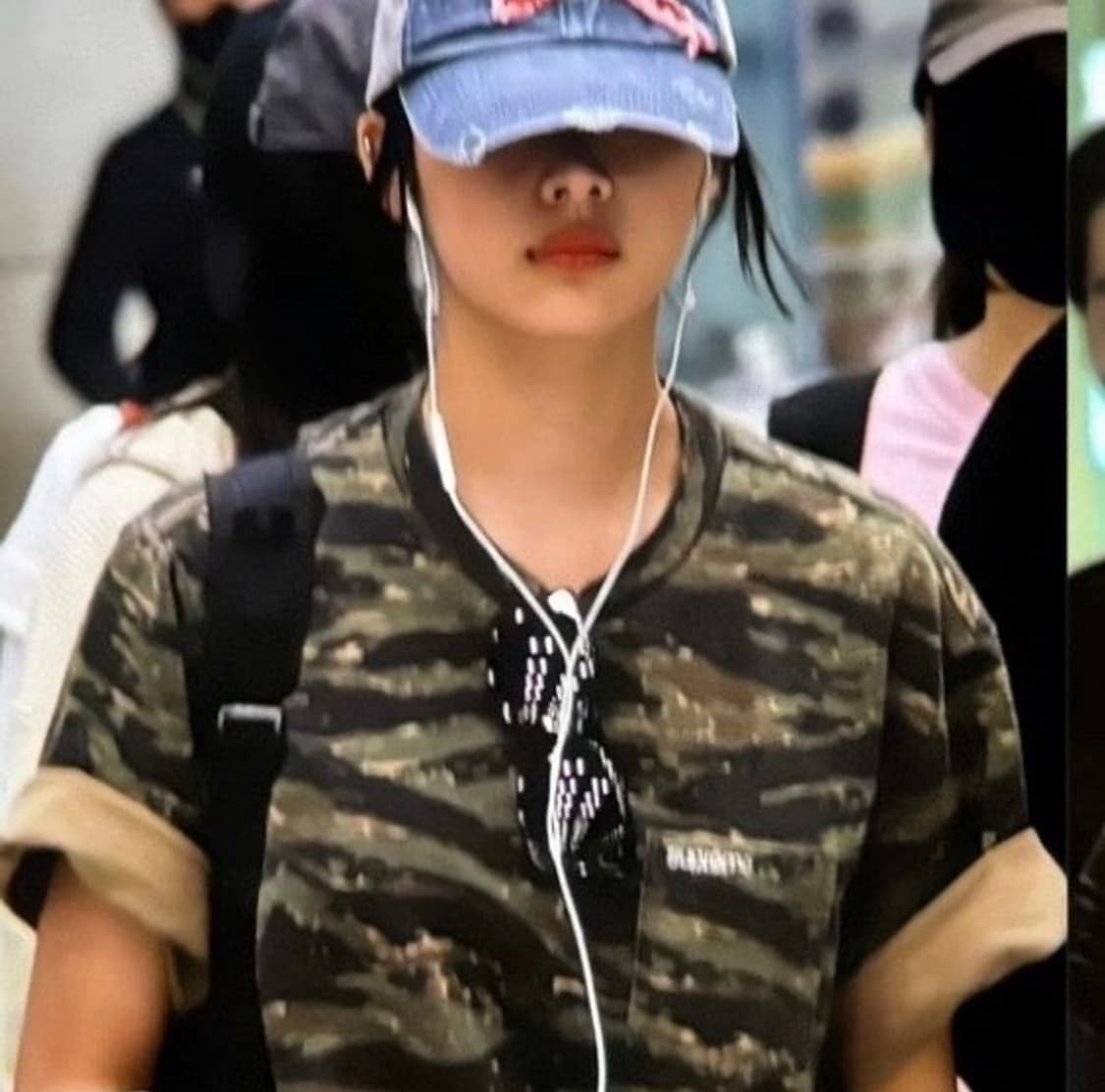 [새제품]슈프림 올리브카고포켓 반팔티 상품이미지1