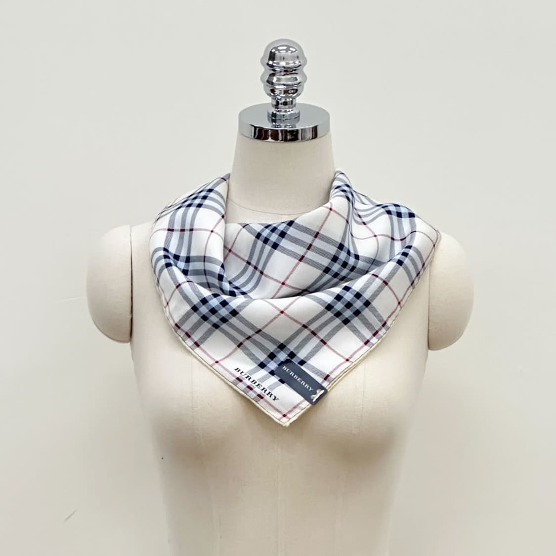 (새상품) burberry /버버리 실크혼방 쁘띠스카프 상품이미지8