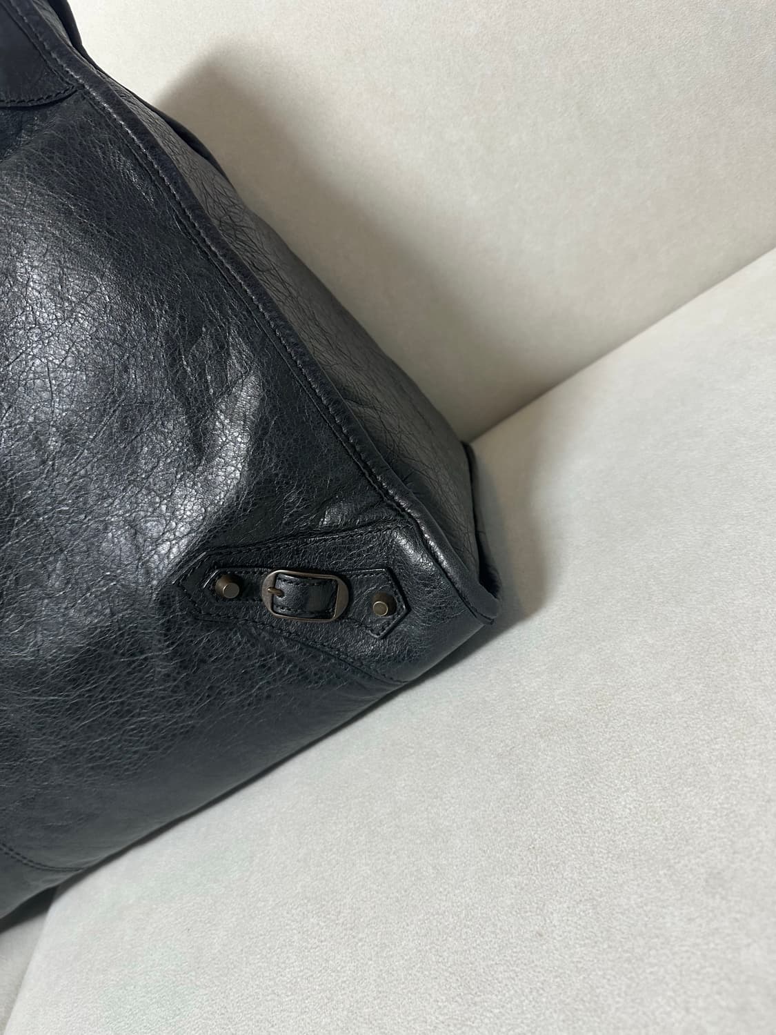 [A 정품] 발렌시아가 시티 모터백 위켄더 블랙 상품이미지2