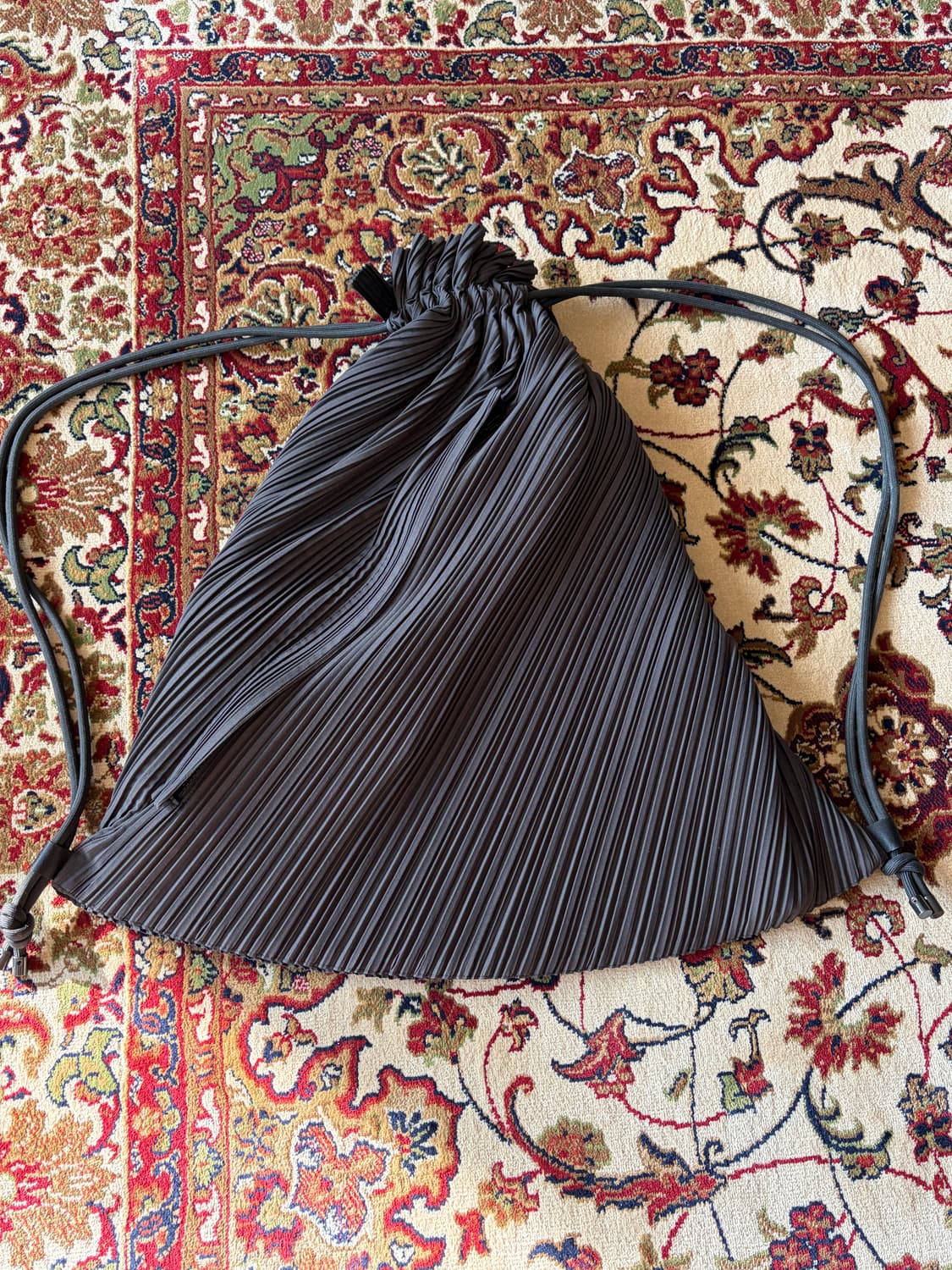 이세이미야케 플리츠 스트링 백 상품이미지1