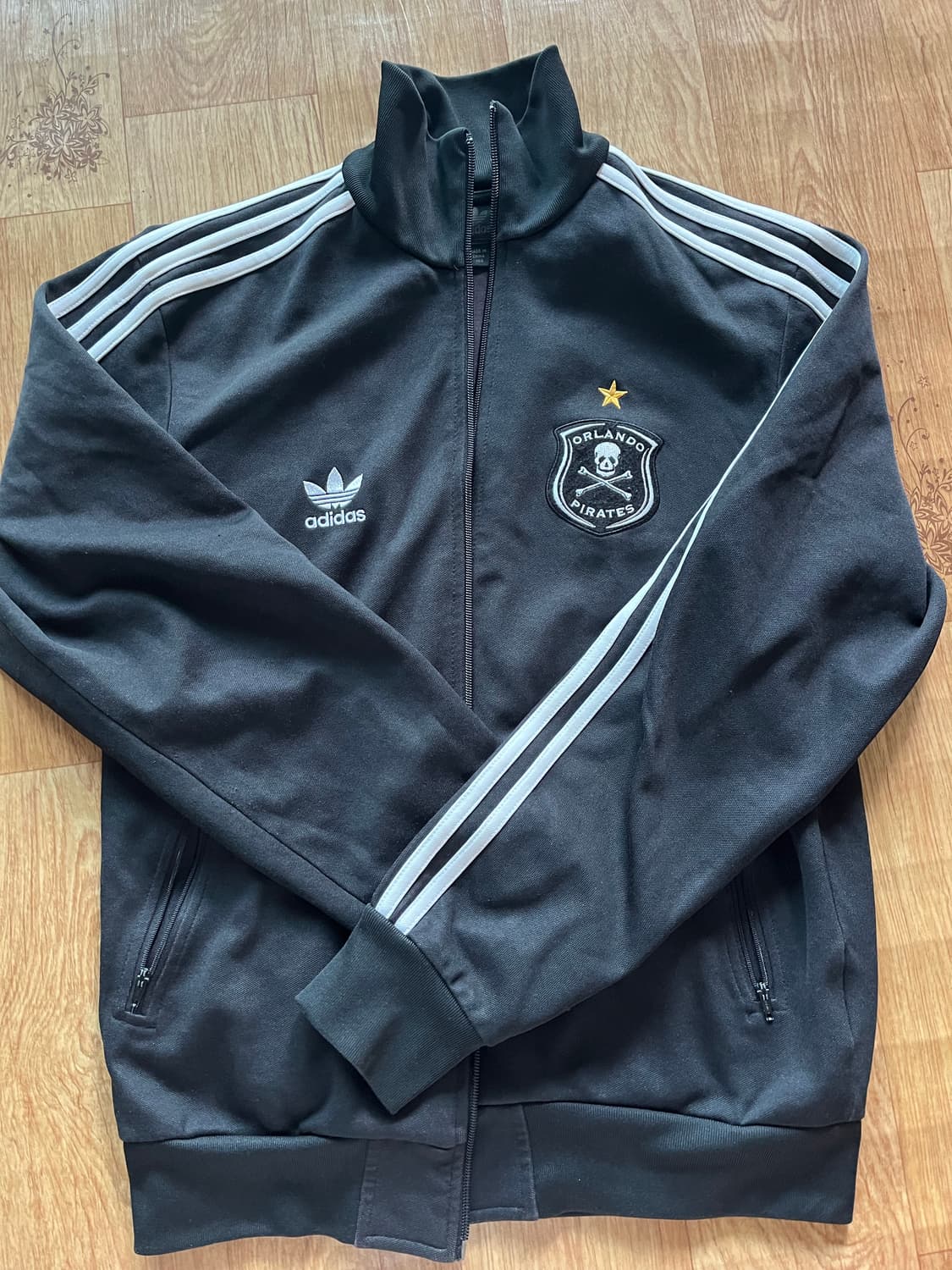 아디다스 올랜도 파이러츠 트랙탑 100사이즈 L 상품이미지1
