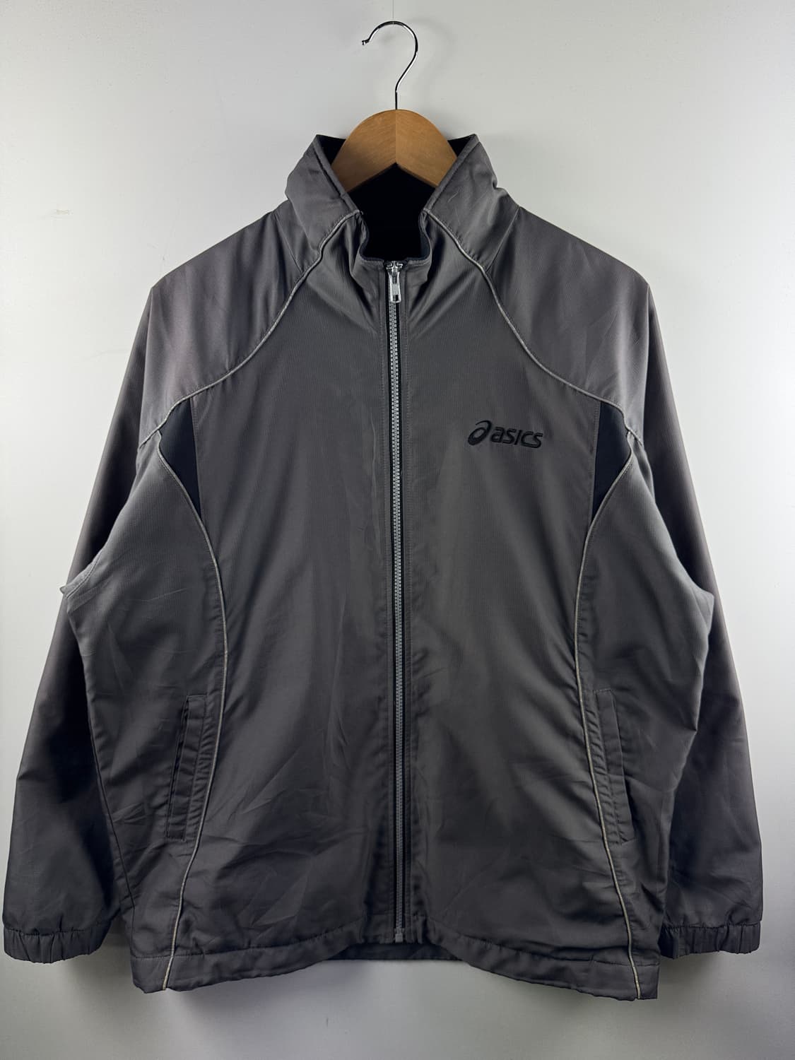 아식스 올드스쿨 진그레이 바람막이1762 상품이미지1