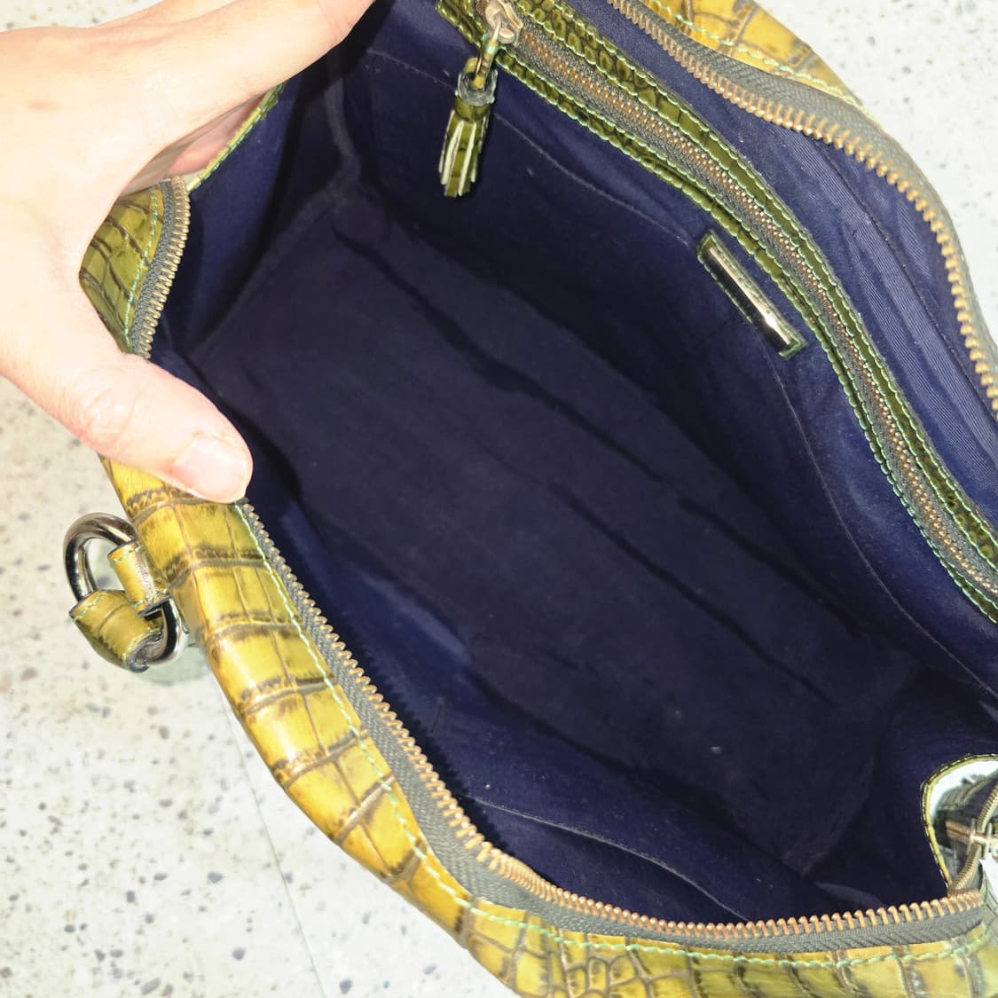 FINO LEATHERWEAR 크로커 엠보 레더 토트백 상품이미지3