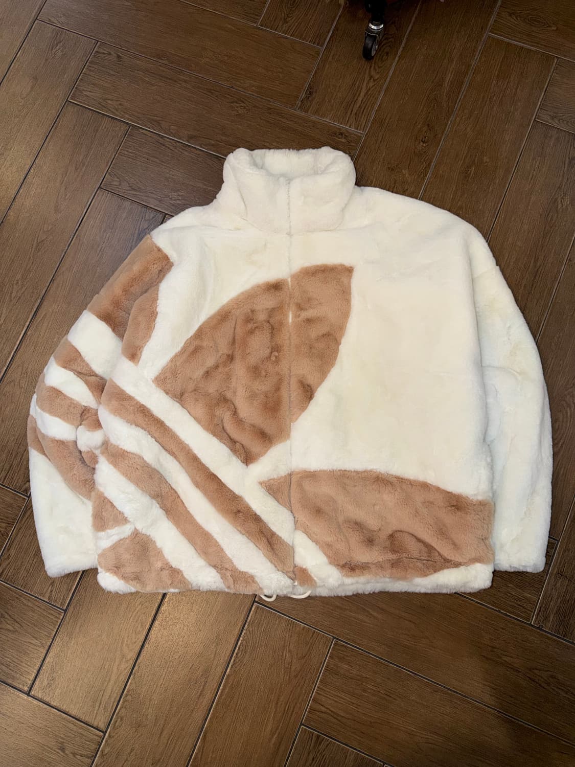 Adidas Originals Fur Jacket 상품이미지8