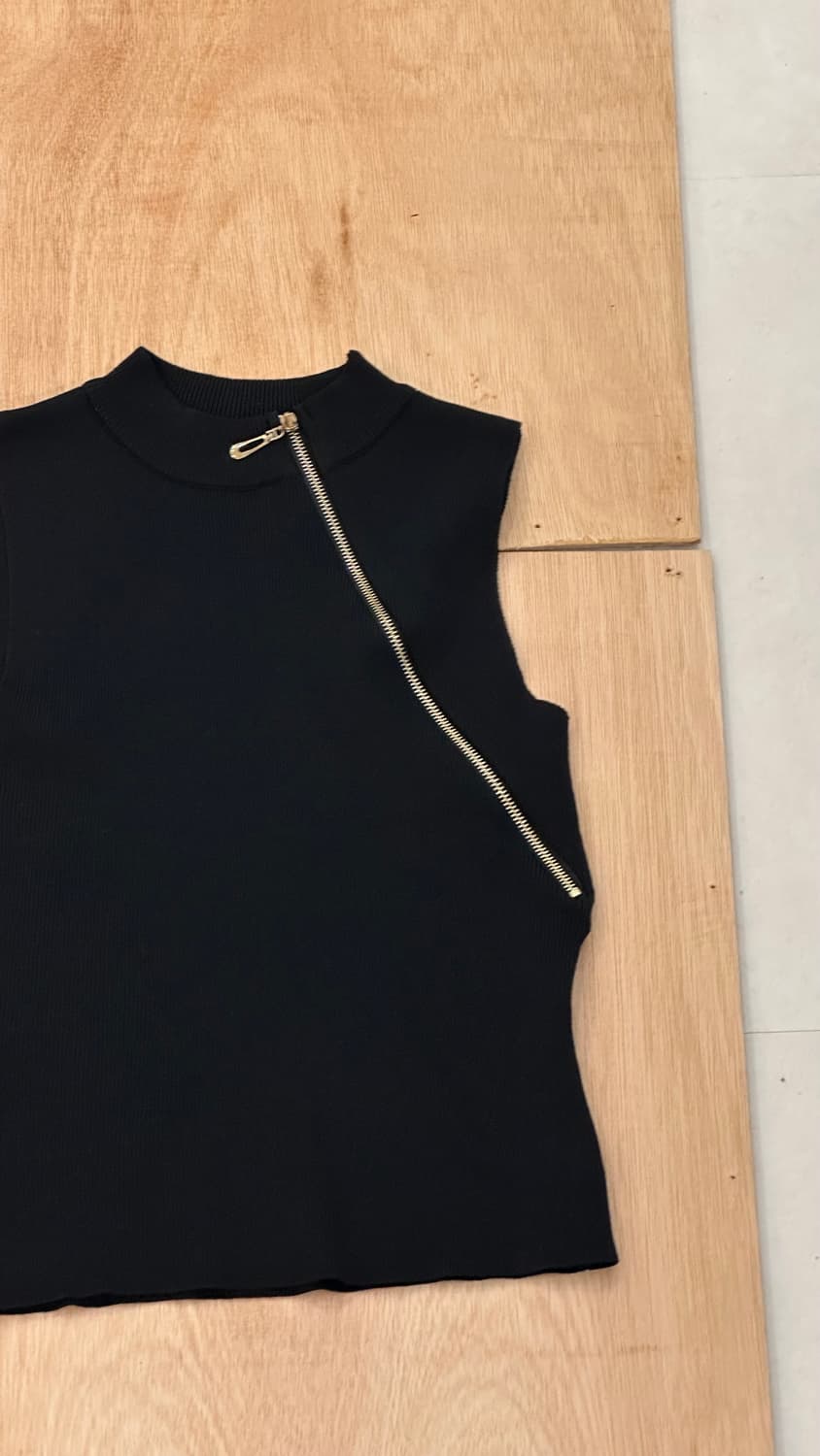 black side zipup sleeveless 상품이미지3