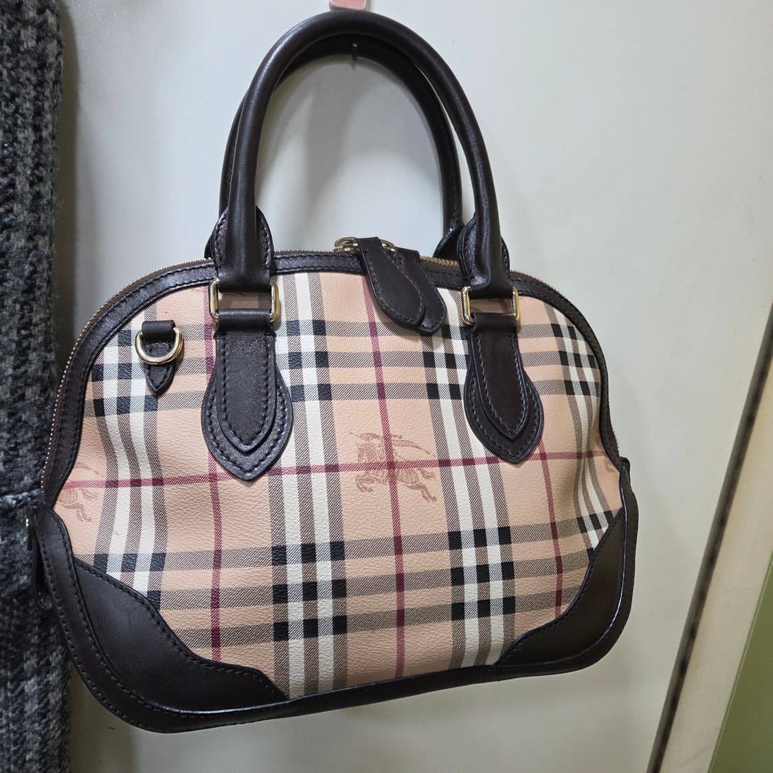 버버리 헤이마켓 토트 상품이미지1