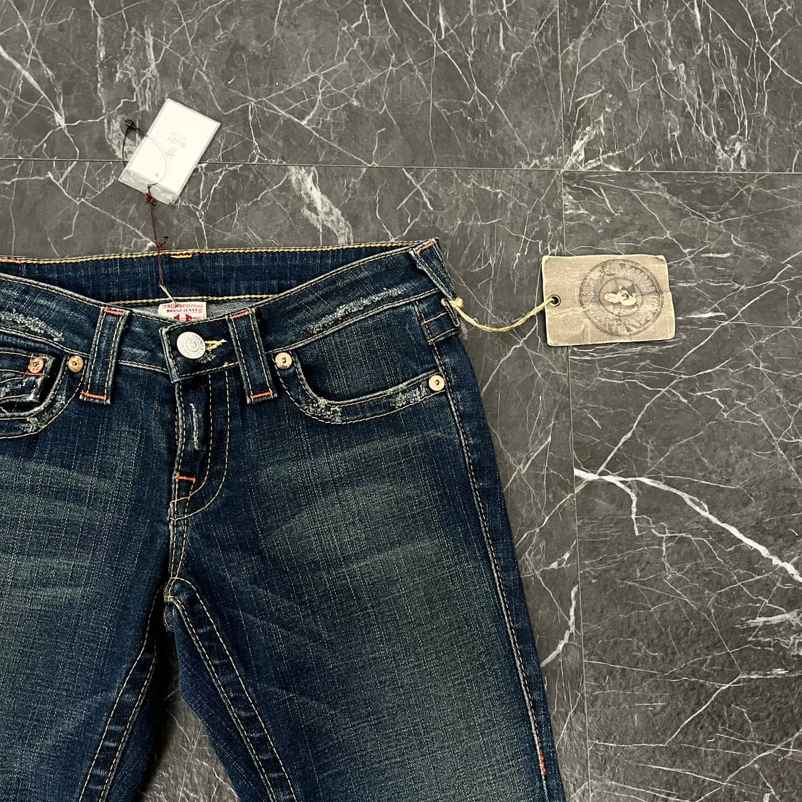 (새상품) 27in 트루릴리전 조이 부츠컷 데님 팬츠 상품이미지7