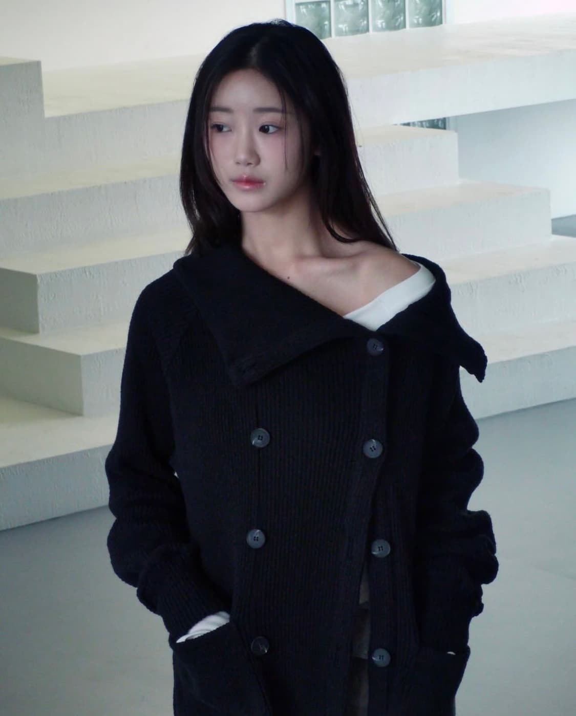 인앤양인하모니 Double button cardigan black 상품이미지4