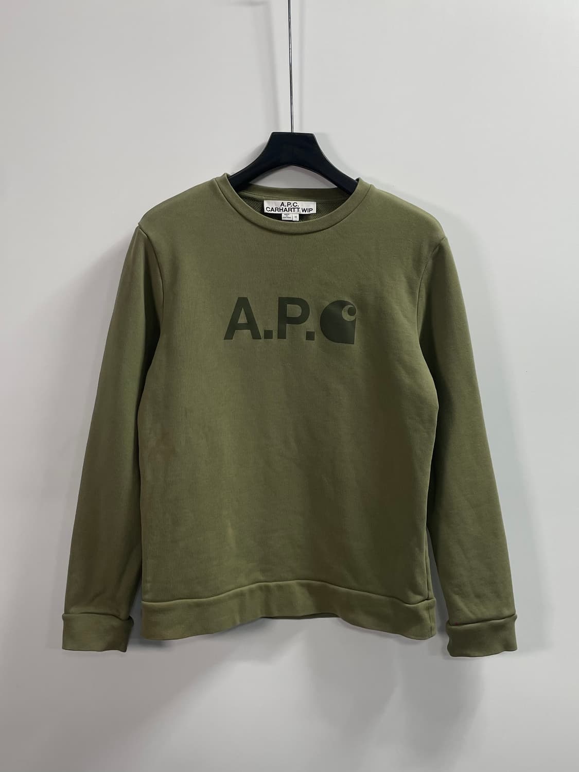 칼하트 X APC 로고 맨투맨 (on.229)   상품이미지1