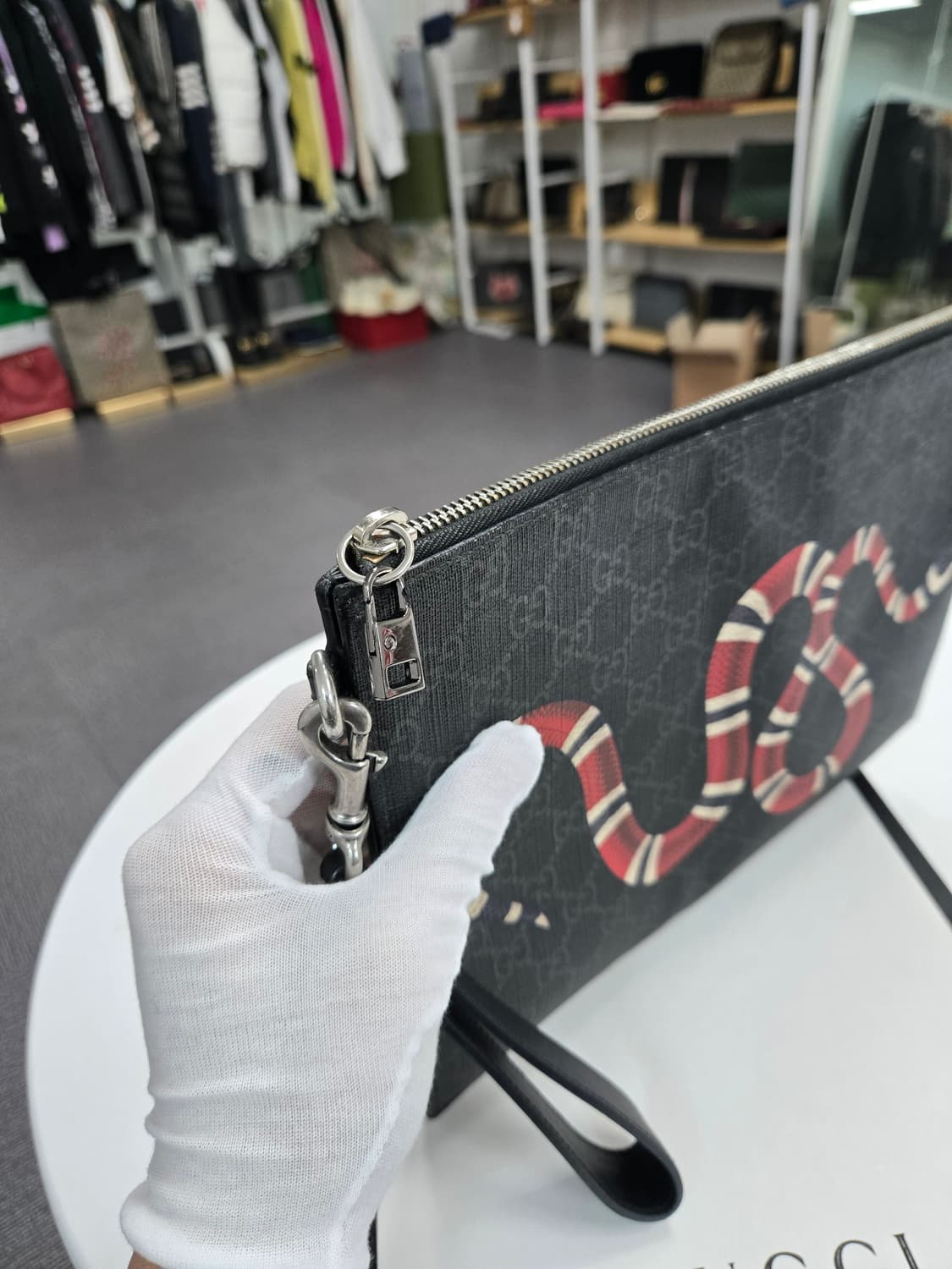 [50%세일] 구찌 킹스네이크 클러치백 상품이미지5