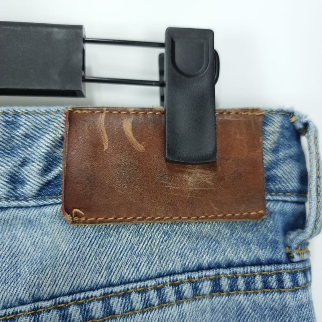 [리 X 아이앱 스튜디오] 로고 각인 스트레이트 데님 팬츠 P01486 상품이미지6