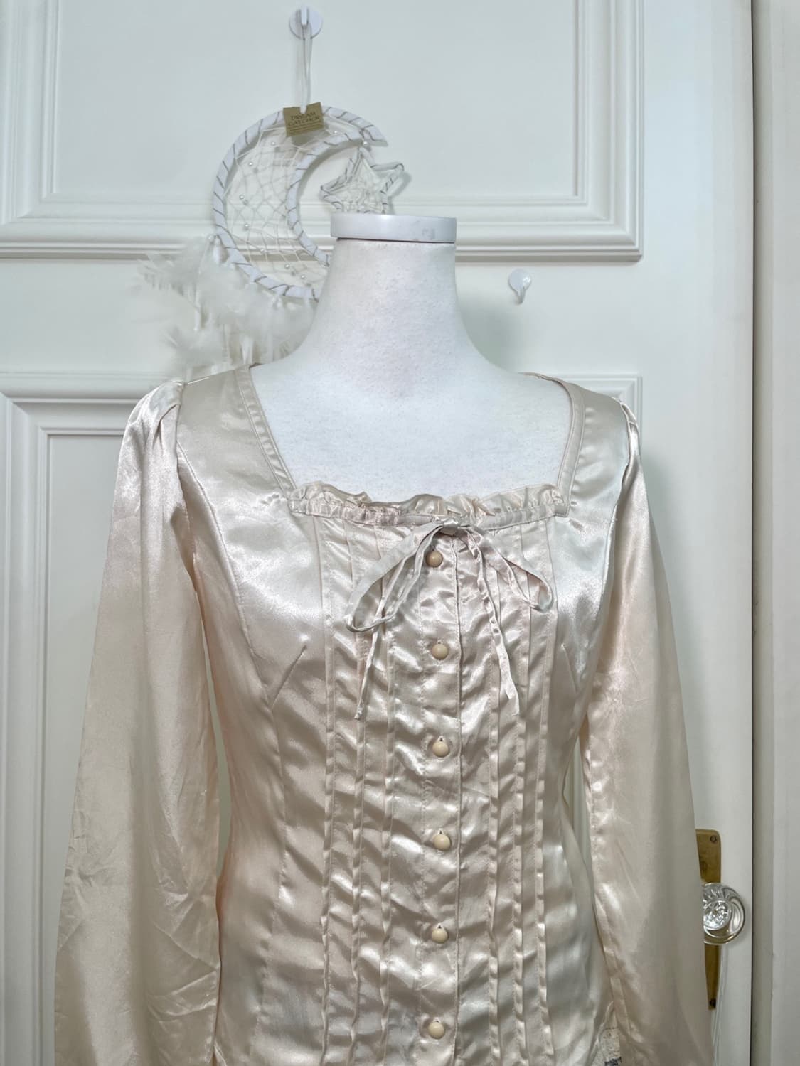 EF-DE beige satin ruffle bow shirring bl 상품이미지6