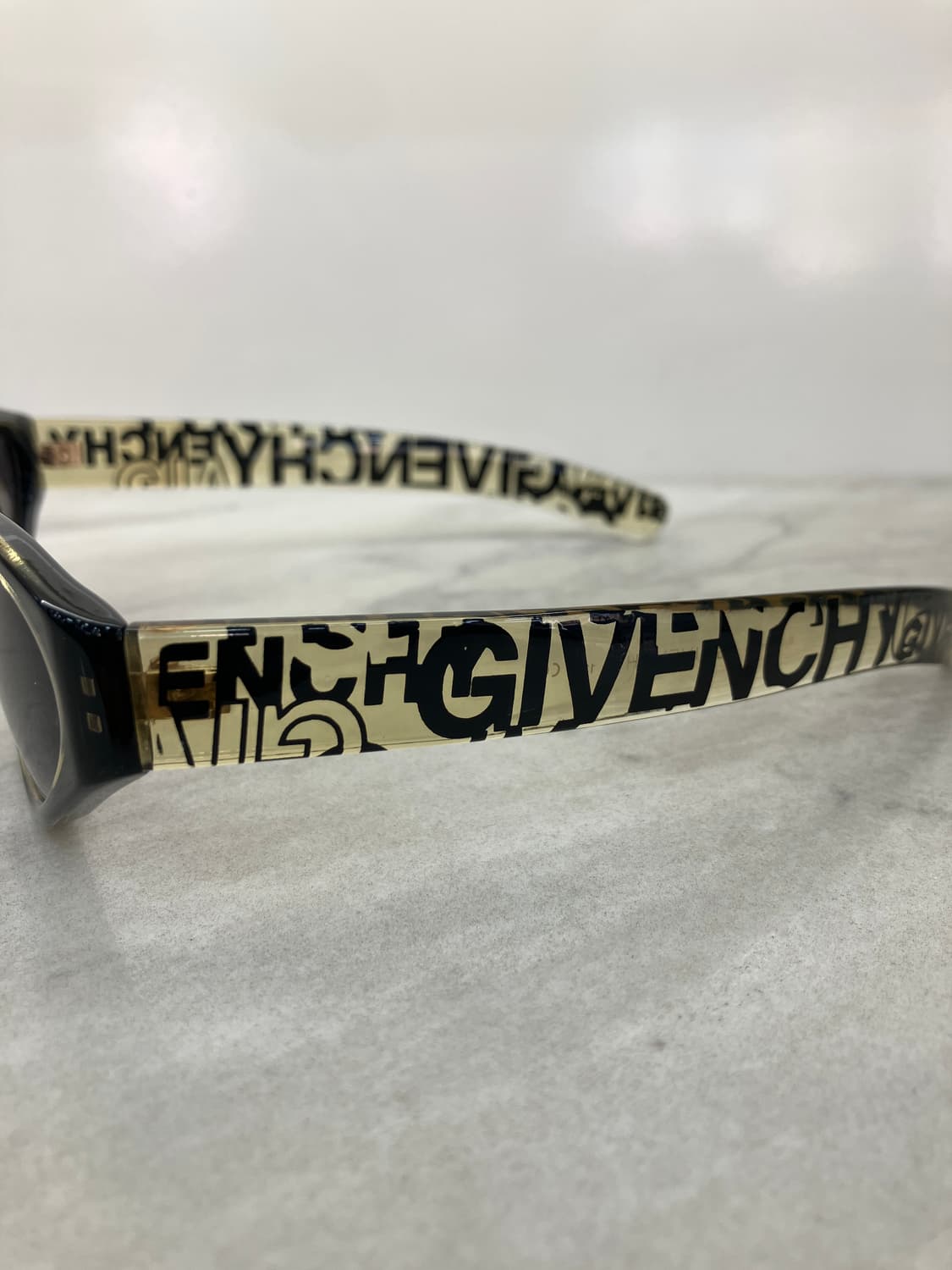 지방시 GIVENCHY 블랙 클리어 캣아이 선글라스 상품이미지7