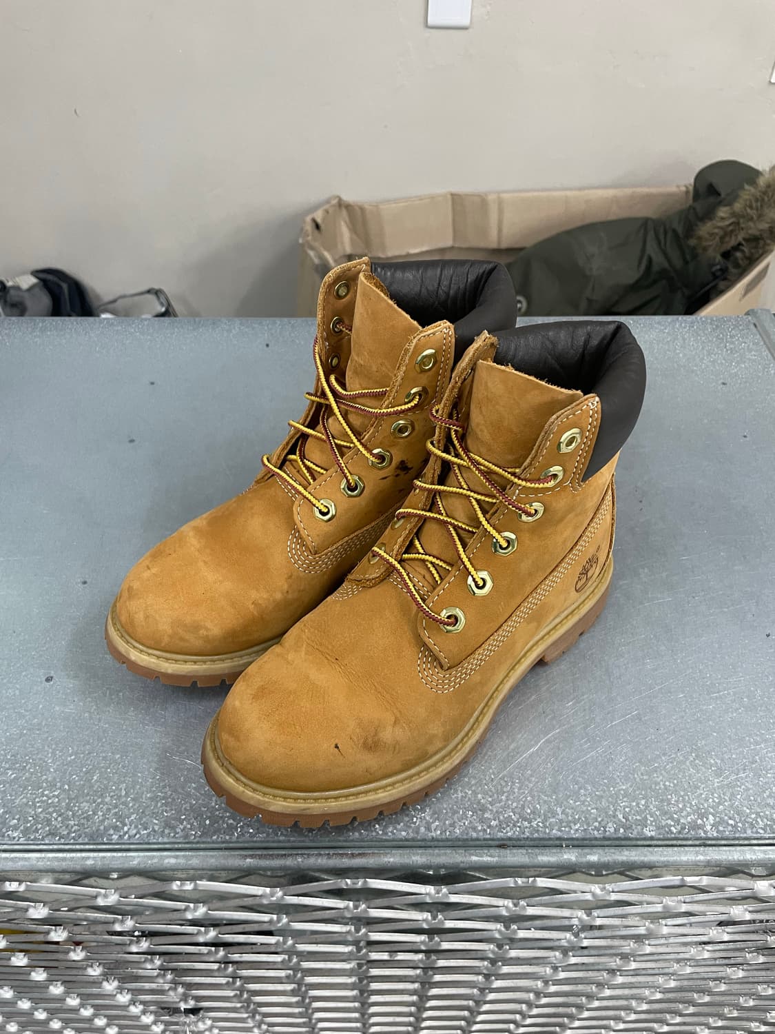 팀버랜드 우먼스 6인치 부츠 5.5 상품이미지2