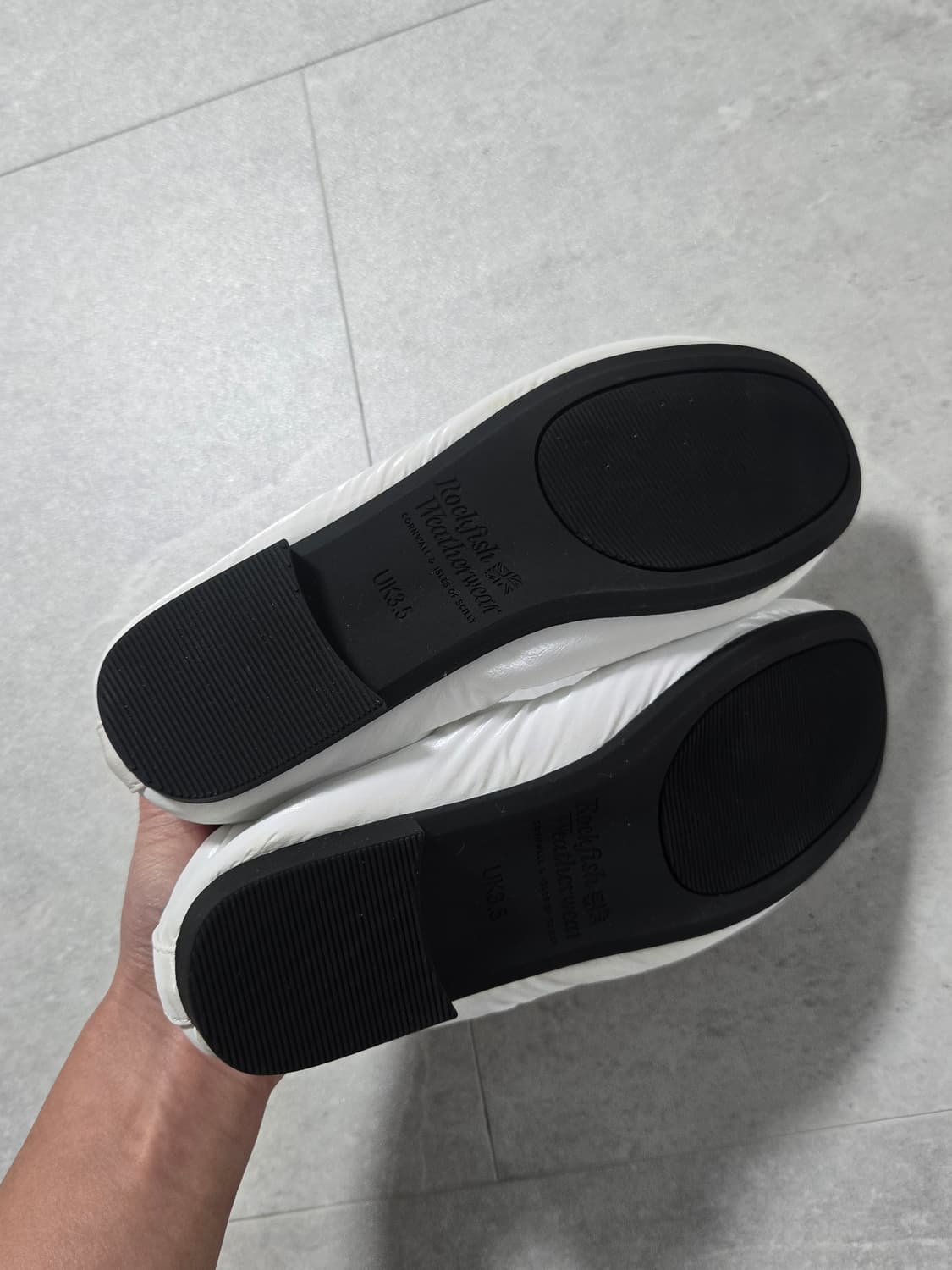 락피쉬웨더웨어 스크런치 패딩 플랫 235 상품이미지2