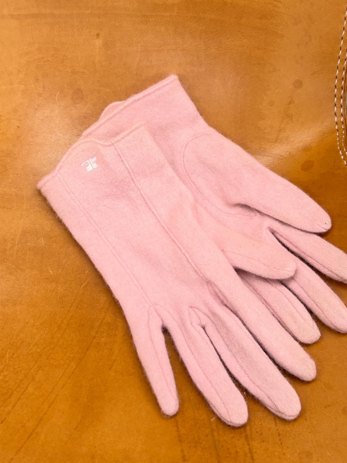 꾸레쥬 핑크 울 장갑 상품이미지2