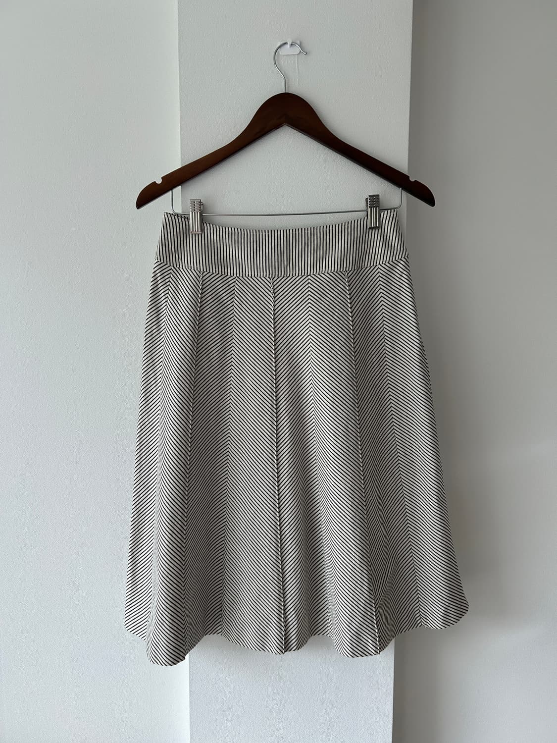 Oblique Stripe Midi Skirt / 빈티지 미디 스커트 상품이미지4