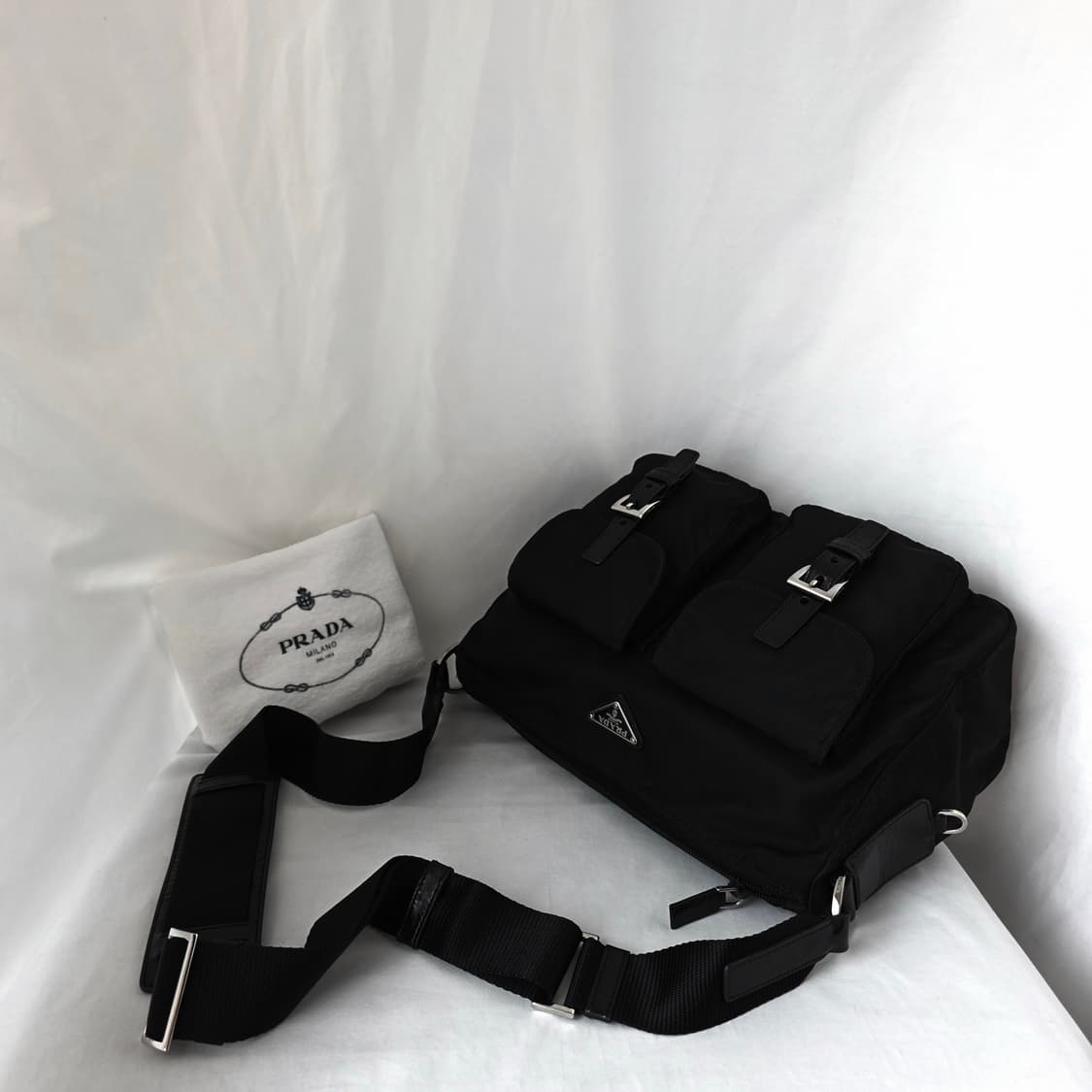 [정품 PRADA] 프라다 투포켓 지퍼 나일론 메신저백 크로스백 라지 상품이미지1