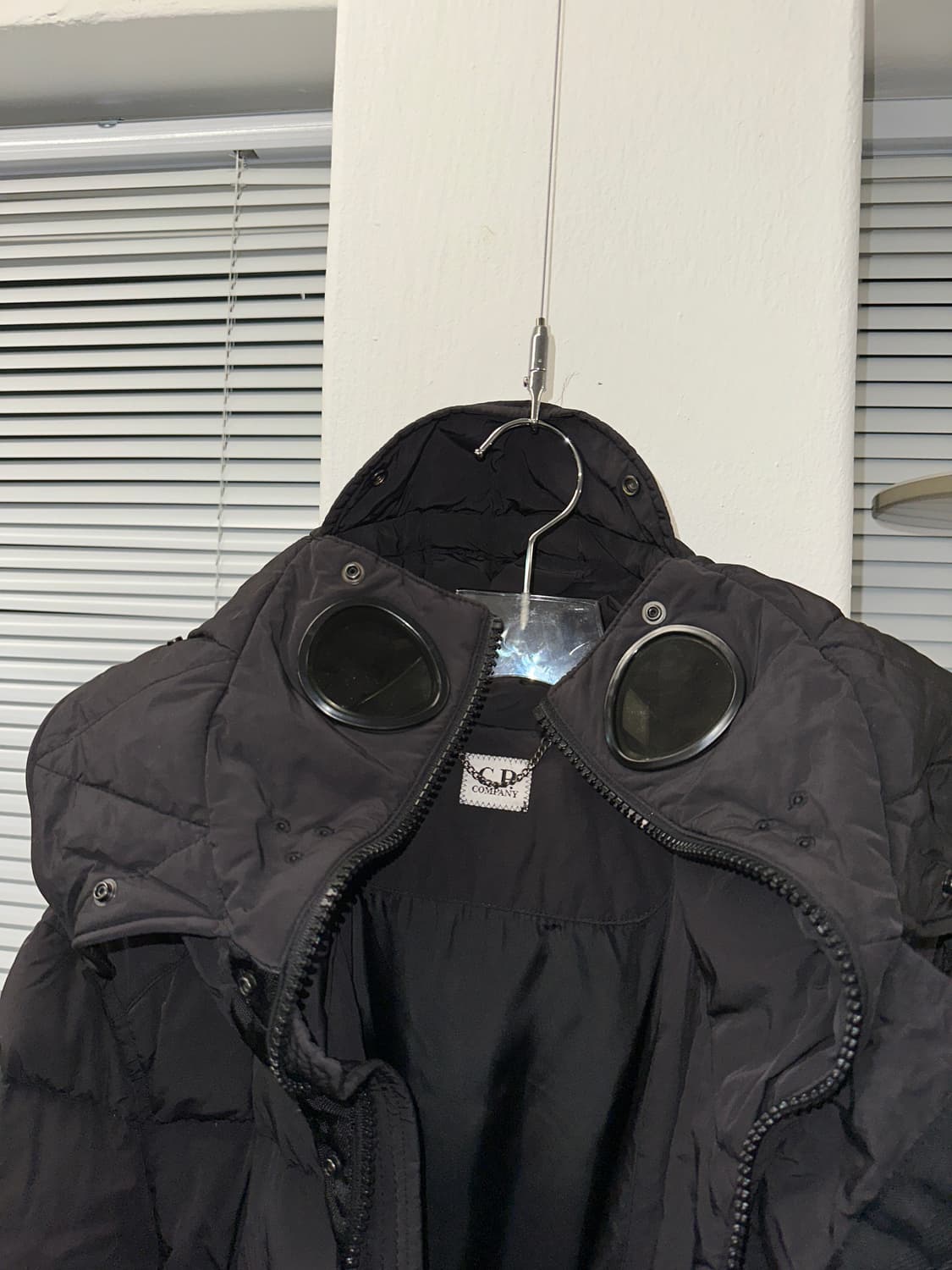 CP컴퍼니 렌즈 다운 패딩 100 상품이미지7