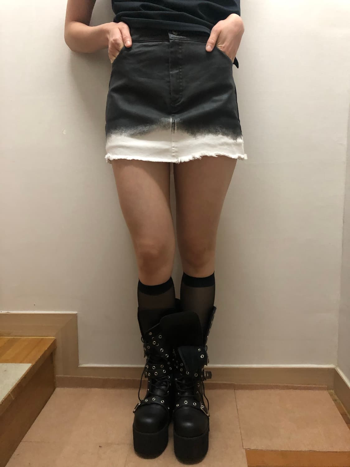 빈티지 그라데이션 코팅 미니 스커트 상품이미지4