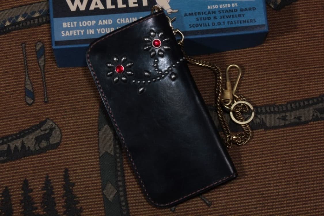 아파치커스텀워크 스터드 장지갑 상품이미지1