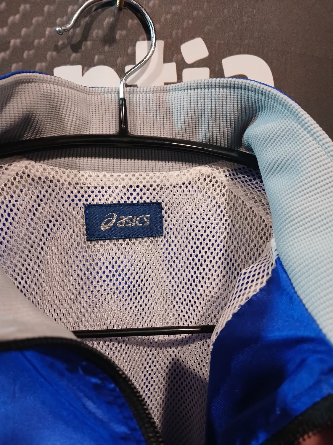 아식스 바람막이자켓 상품이미지2