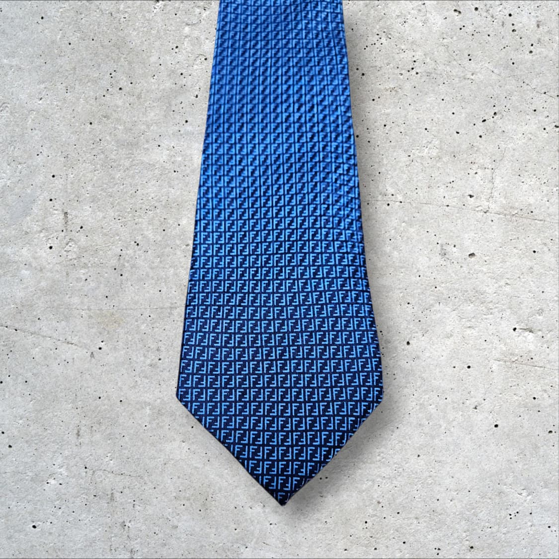펜디 모노그램 패턴 넥타이  상품이미지1