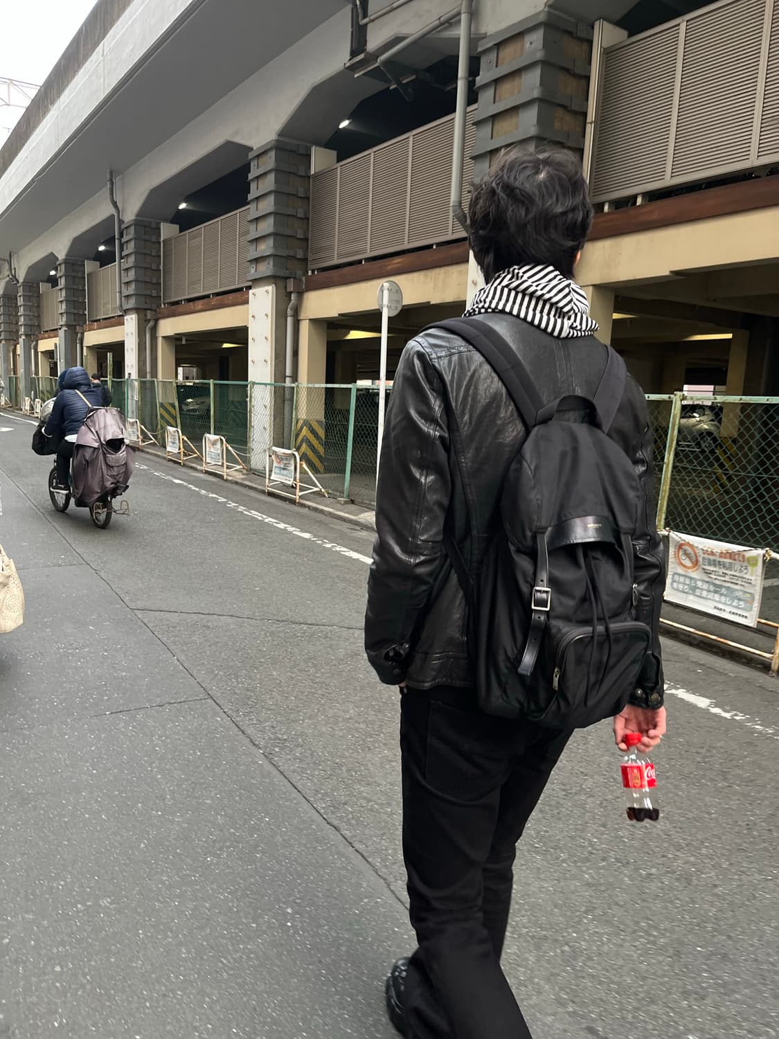 15fw 생로랑 파리 에디슬리먼 헌팅 백팩 상품이미지4