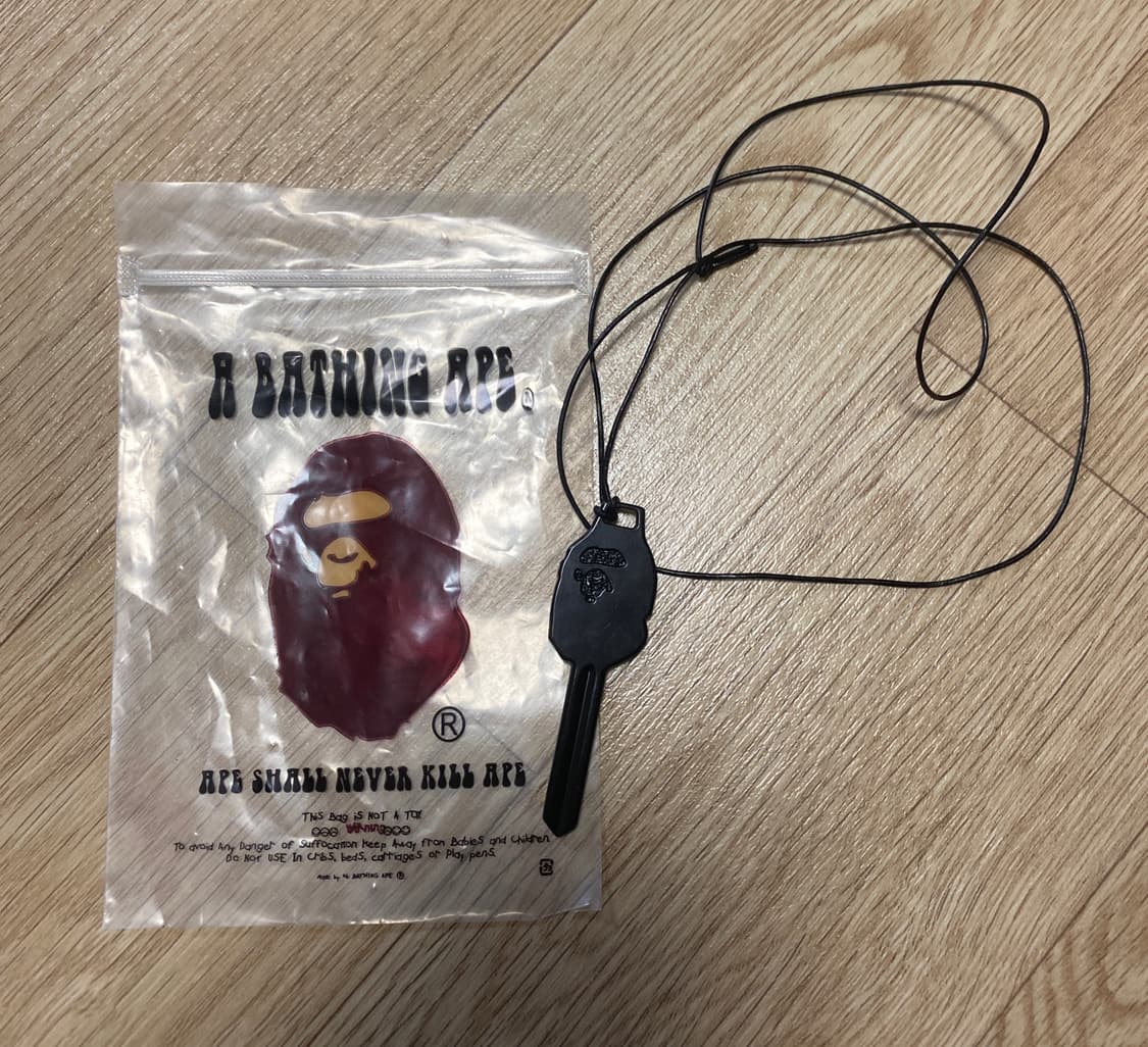 베이프 헤드키 목걸이 팝니다 상품이미지2