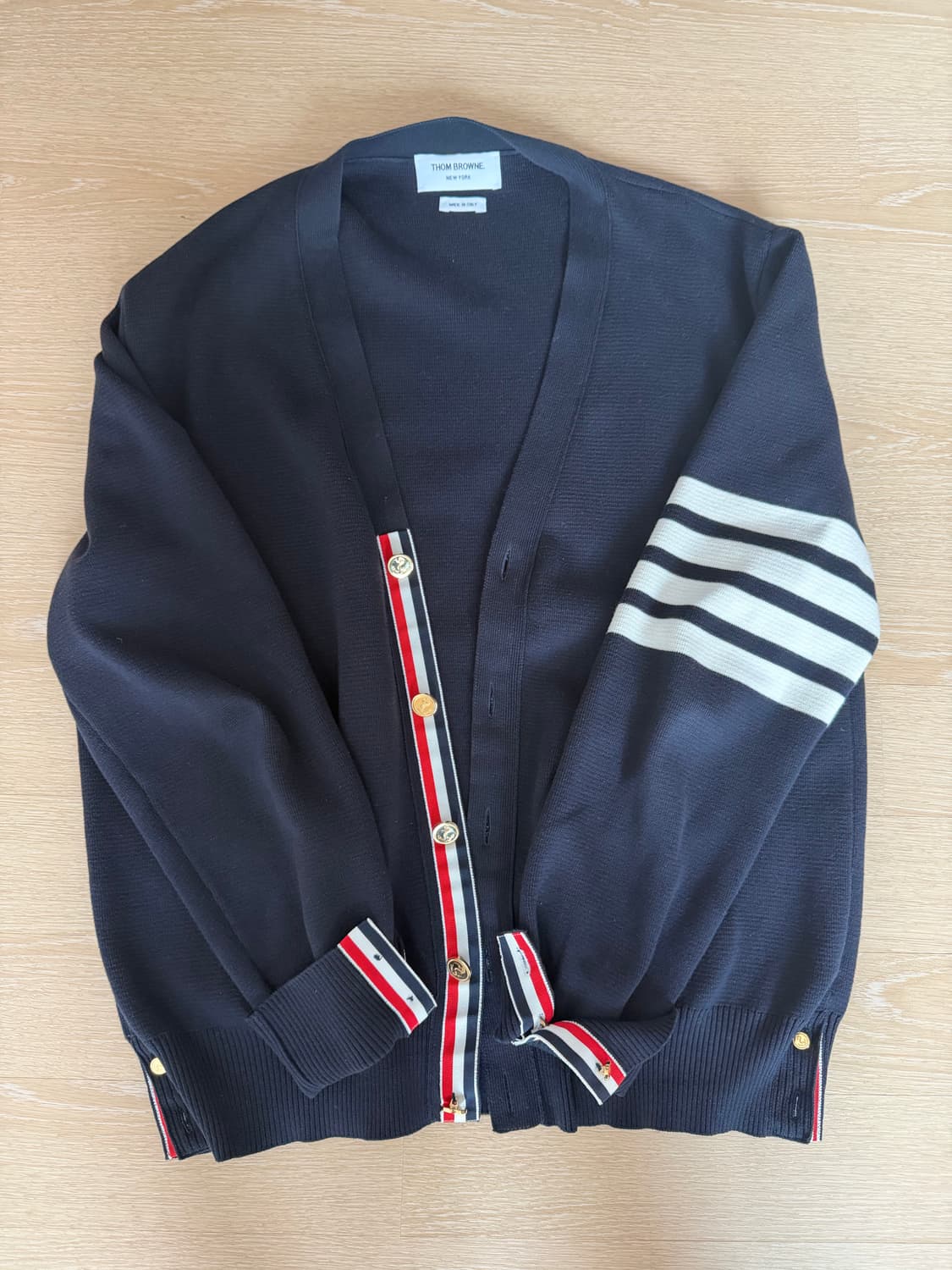 톰브라운 밀라노스티치 금장 가디건 급처합니당 상품이미지1