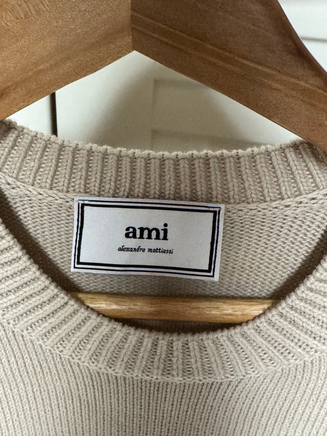 아미 니트 하트로고 체인스티치 베이지 상품이미지5